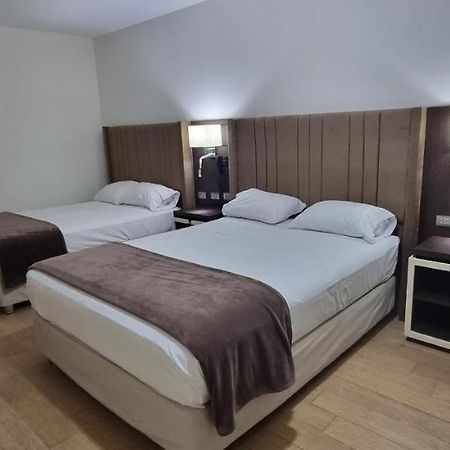Hotel Imperio Real Trujillo Eksteriør billede